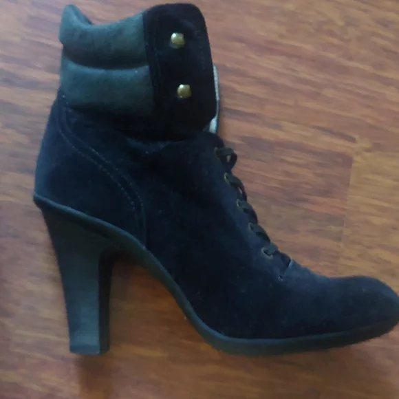 Booties - Picture 2 of 7